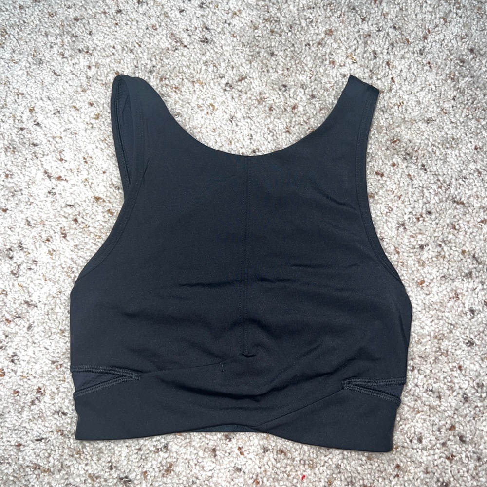 Lululemon black top